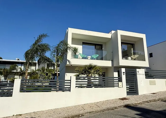 Tropical By Caparica Experience * Charneca (Setubal)